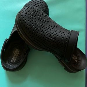 NEW Sketchers black foamies. Women’s size 10.